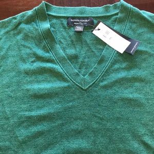 Banana Republic Green V-Neck Sweater XXL